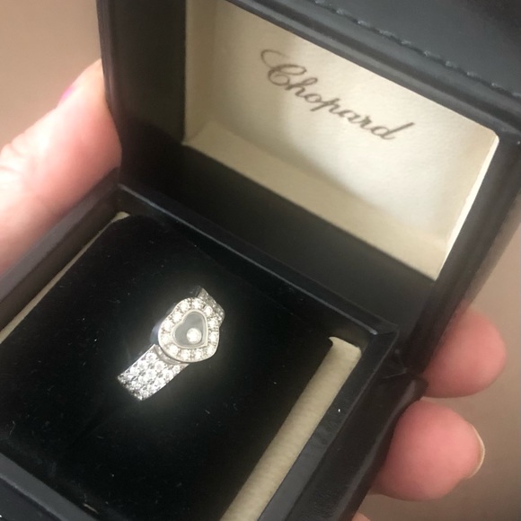 18K Chopard Happy Diamonds Ring - Picture 4 of 7
